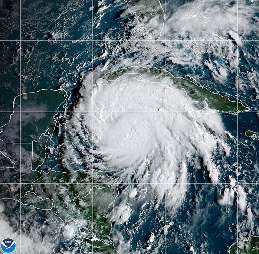 Schools, Lee County offices closed in preparation for Hurricane Ian ...